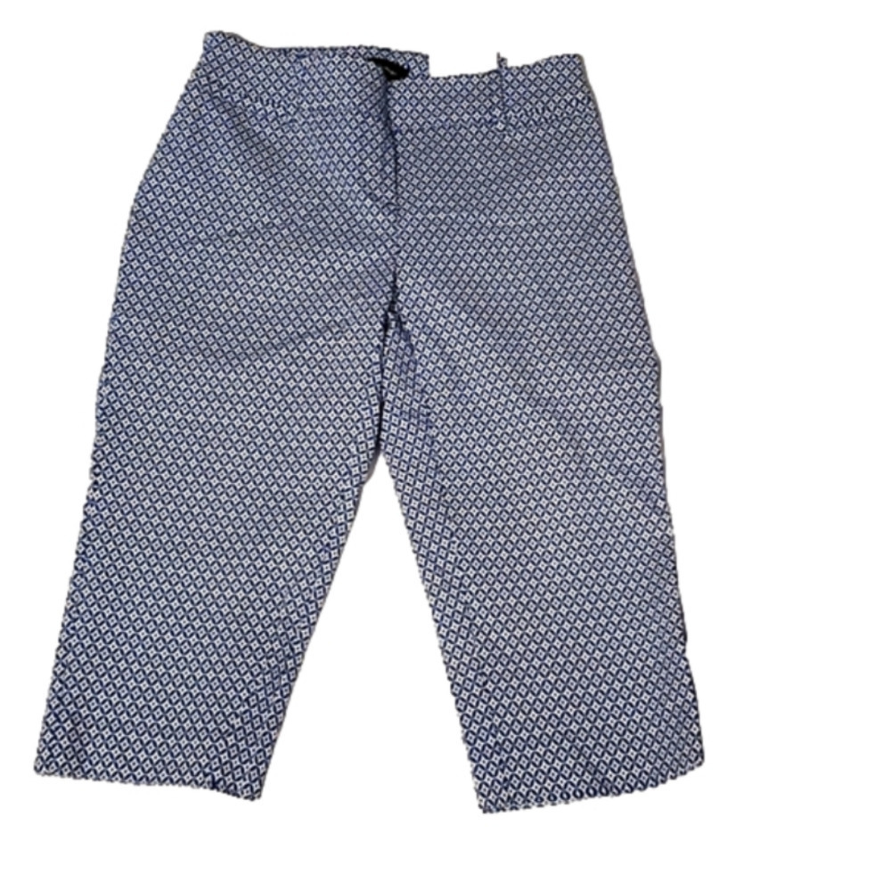 NWT Reitmans Navy Blue Diamond Print Capri